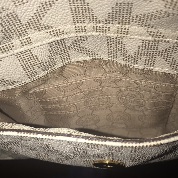 Authentic Michael Kors purse - Picture 11 of 11
